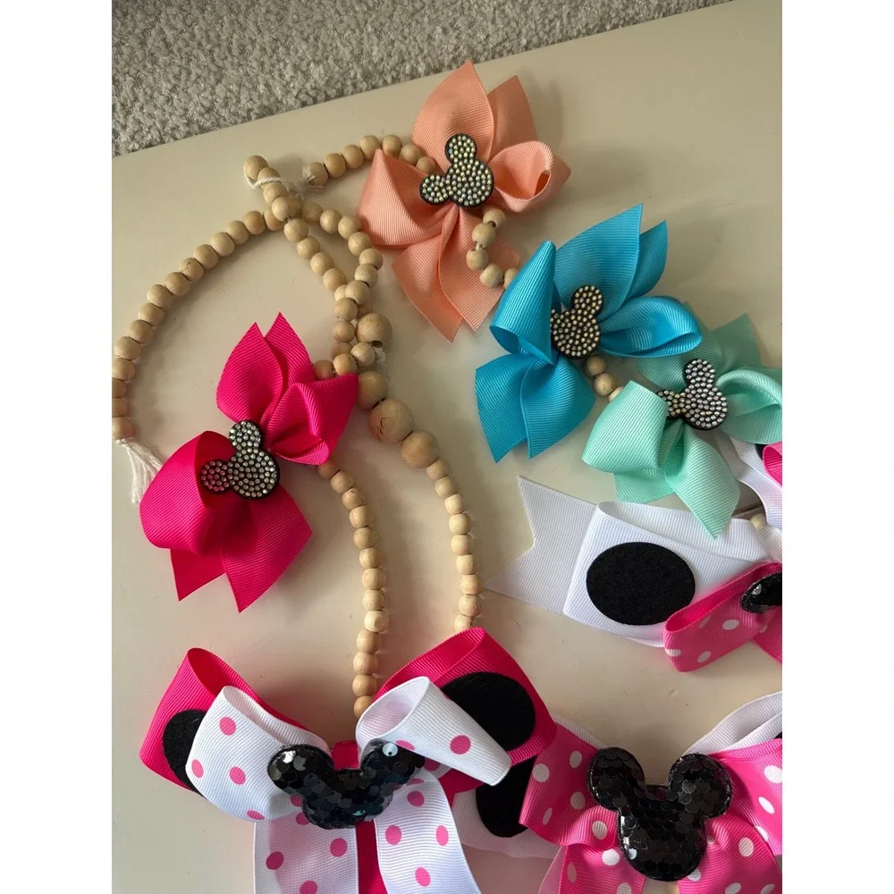 Set of 19 Mickey/Minnie Mouse Bows small and large Disney Fun‎